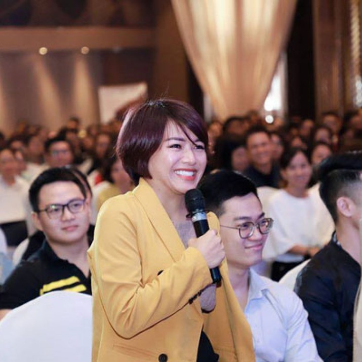 Tổ Chức Hội Nghị Khách Hàng Có Phải Xin Phép? Tìm Hiểu Ngay                