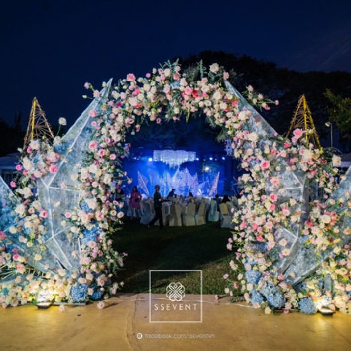 [Bật Mí] Kinh Nghiệm Thiết Kế Sân Khấu Ngoài Trời Chuyên Nghiệp                 