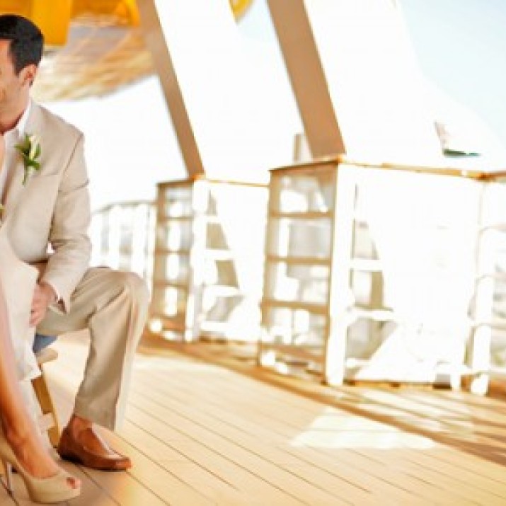 Tổ Chức Đám Cưới Độc Đáo Trên Tàu               