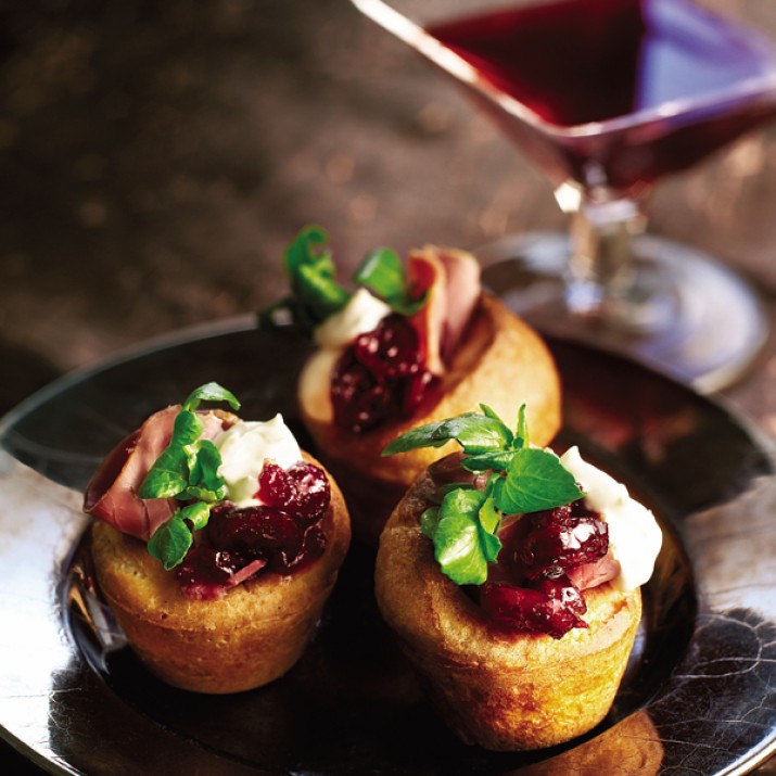 Canapé Party – Tiệc Cưới Đón Khách Hoàn Hảo             