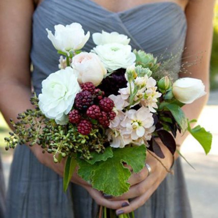 Lạ Mắt Với Đám Cưới Trang Trí Cùng Dâu Rừng               