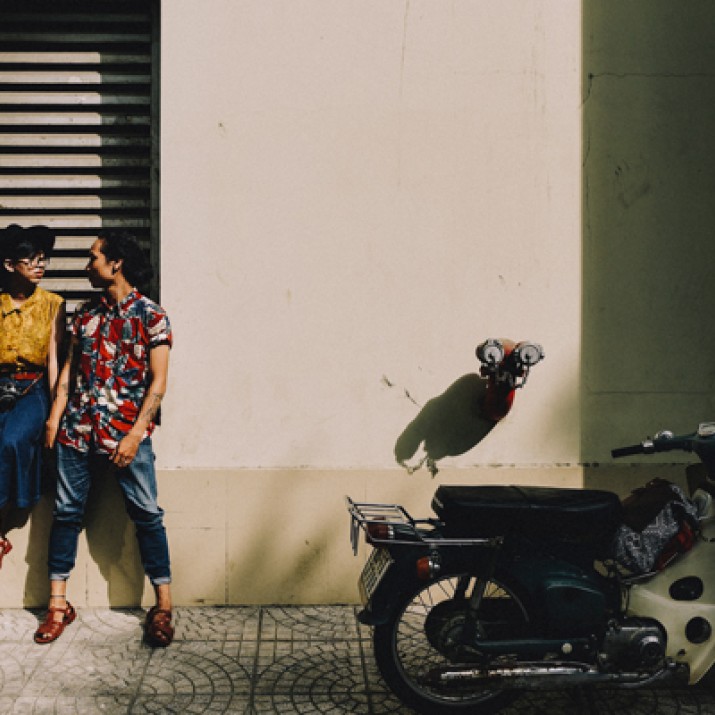 Bộ Ảnh Cưới Cực Chất Của Cặp Đôi Sài Gòn Mê Xe Cub Cổ                     