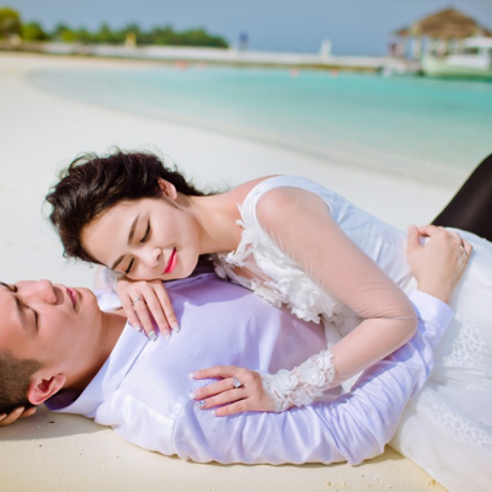 Bộ Ảnh Cưới Lãng Mạn Ở Maldives Của Cô Gái Hà Thành Xinh Như Hoa Hậu                    
