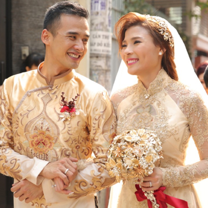 Ngắm Áo Dài Cưới Trang Nhã Của Dàn Sao Việt            