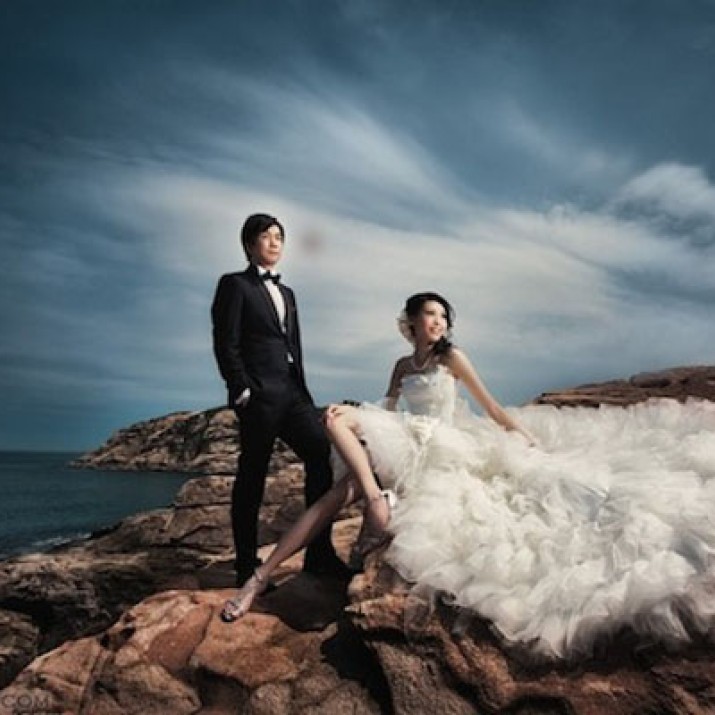 Bí Quyết Ăn Gian Chiều Cao Khi Chụp Ảnh Cưới Cho Các Chú Rể Nấm Lùn                   