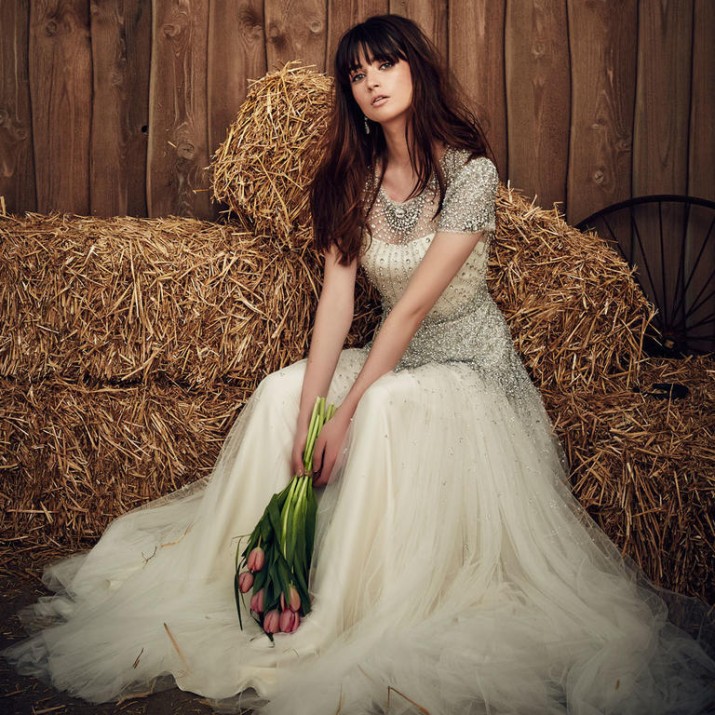 Ngắm Bộ Sưu Tập Váy Cưới Ấn Tượng Phong Cách Gypsy                