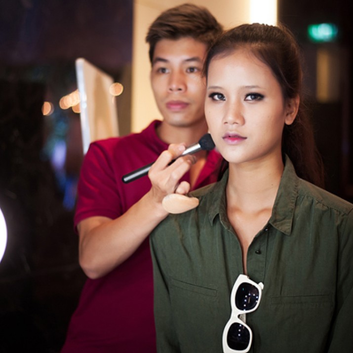 Hương Ly Gợi Ý Cách Trang Điểm Cho Cô Dâu Theo Phong Cách Cổ Điển                