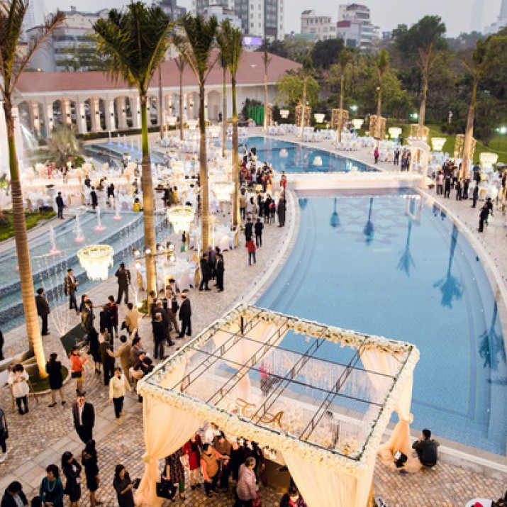 Làm Thế Nào Để Khách Mời Đến Dự Tiệc Cưới Đúng Giờ?                       