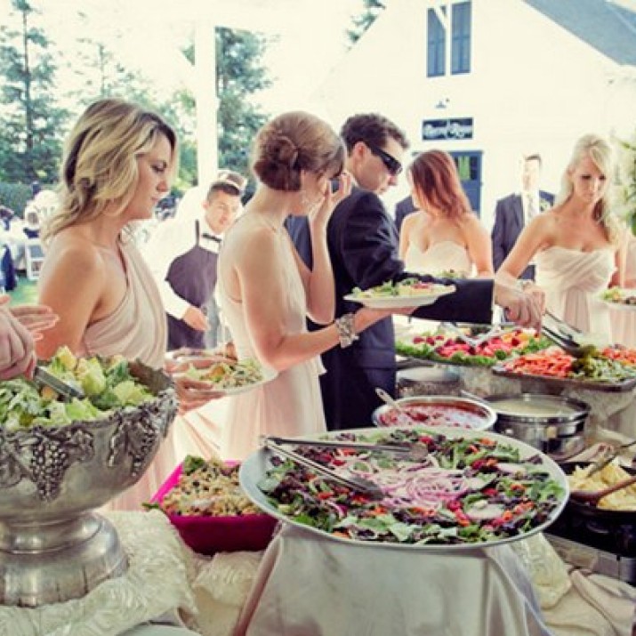 Tiệc Cưới Buffet - Xu Hướng Cưới Kiểu Mới              