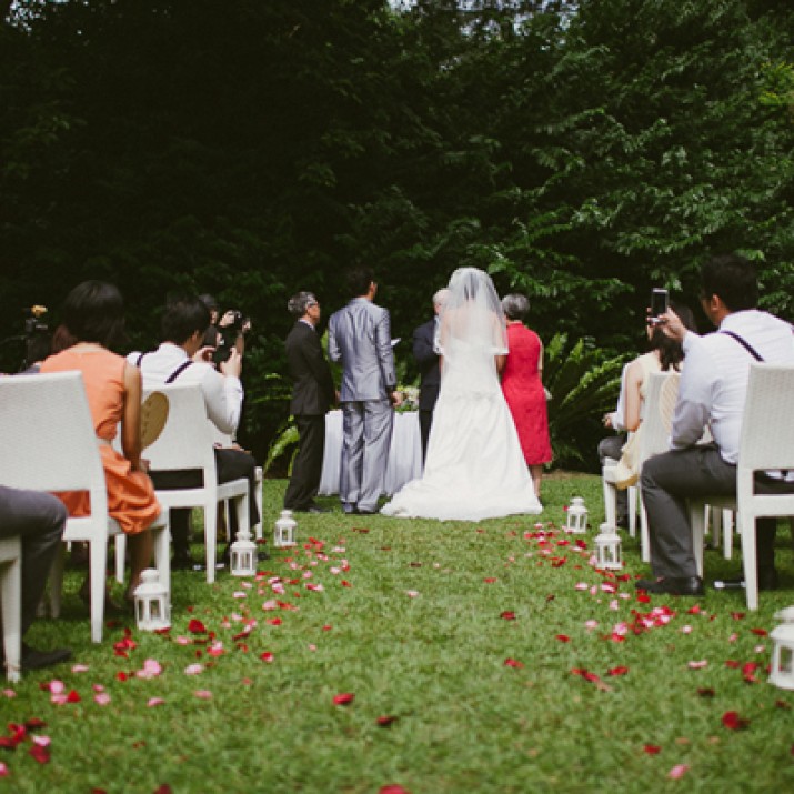 Bí Quyết Lựa Chọn Hoa Tươi Tiết Kiệm Chi Phí Cho Đám Cưới                  