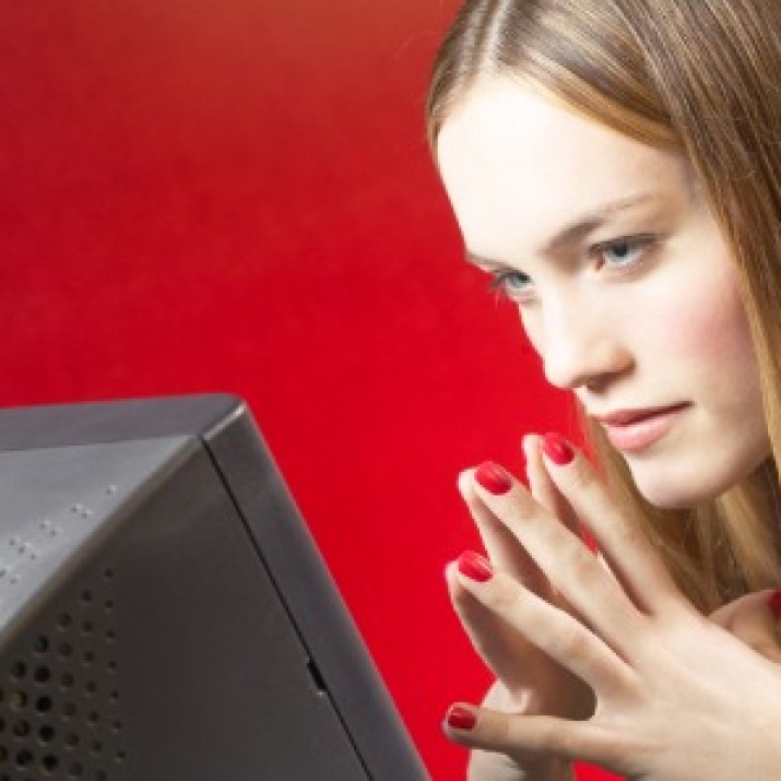 Những Ảnh Hưởng Từ Facebook Đến Đám Cưới Của Bạn                    