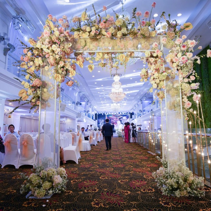 Tổng Hợp Chi Tiết Những Mẫu Cổng Hoa Cưới Đẹp Năm 2020                  