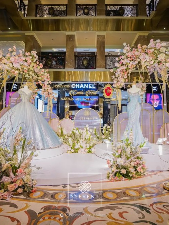 Decor gian trưng bầy triển lãm Váy Cưới thương hiệu Jolipoli