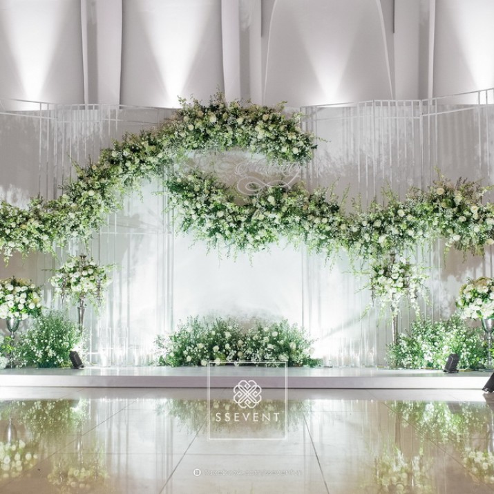 Một Số Cách Trang Trí Sân Khấu Đám Cưới Đẹp Năm 2020                 