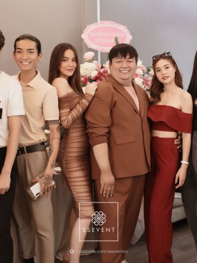 Lễ khai trương showroom Giáp Make Up Studio