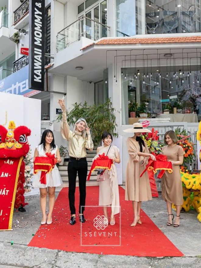 Tổ chức sự kiện khai trương Guu Make up Academy