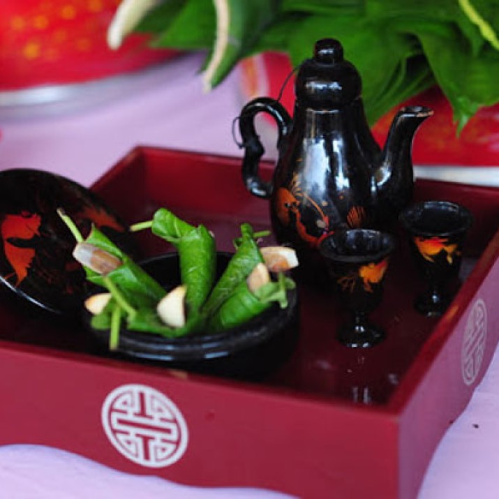 Khay Rượu Ngày Cưới Có Ý Nghĩa Gì? Sự Khác Biệt Trong Văn Hóa Ba Miền                   