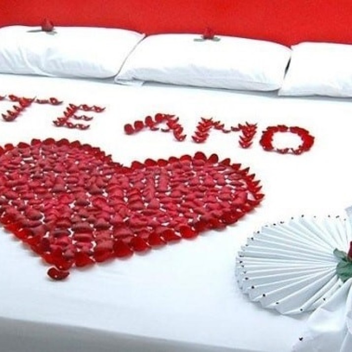 Những Mẫu Trang Trí Phòng Cưới Bằng Hoa Hồng Đẹp Nhất                 