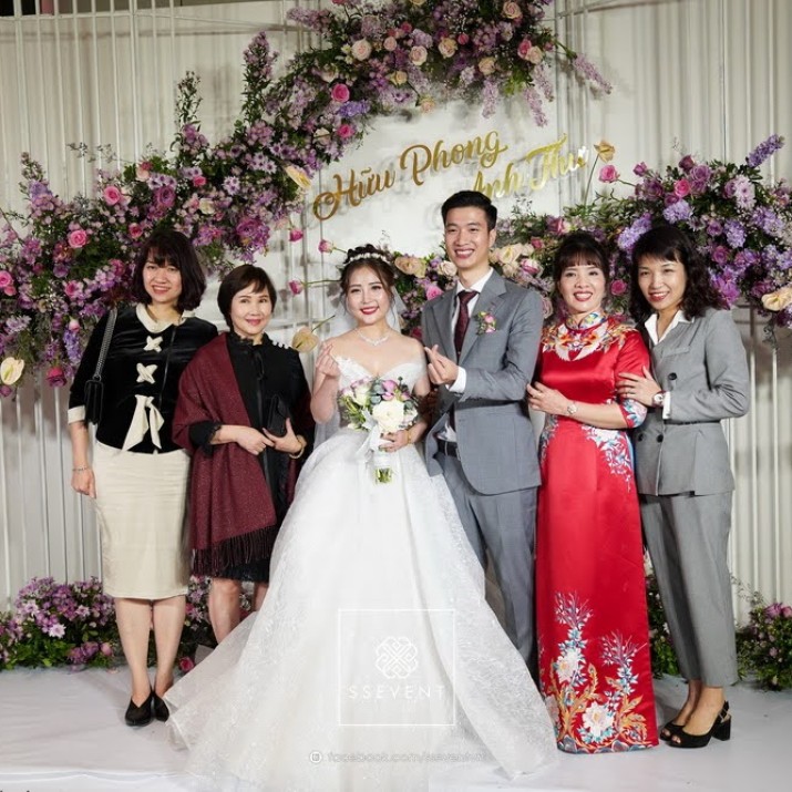 Cẩm Nang Thiết Kế Sân Khấu Tiệc Cưới Hoàn Hảo                