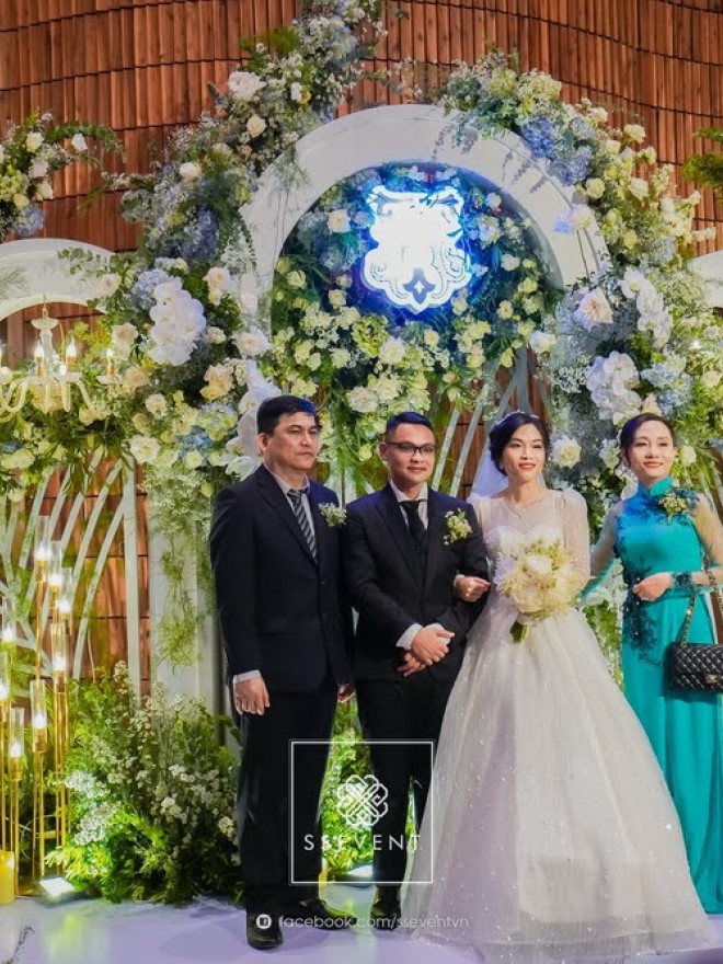 Trâm Anh x Chí Thành // White Palace