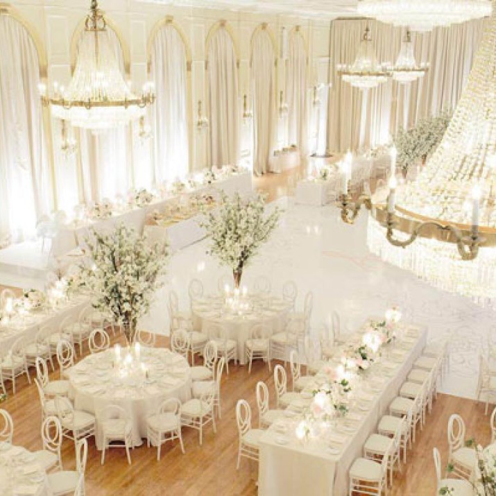 Trang Trí Tiệc Cưới Theo Phong Cách Cổ Điển - Những Gợi Ý Không Thể Bỏ Lỡ                       