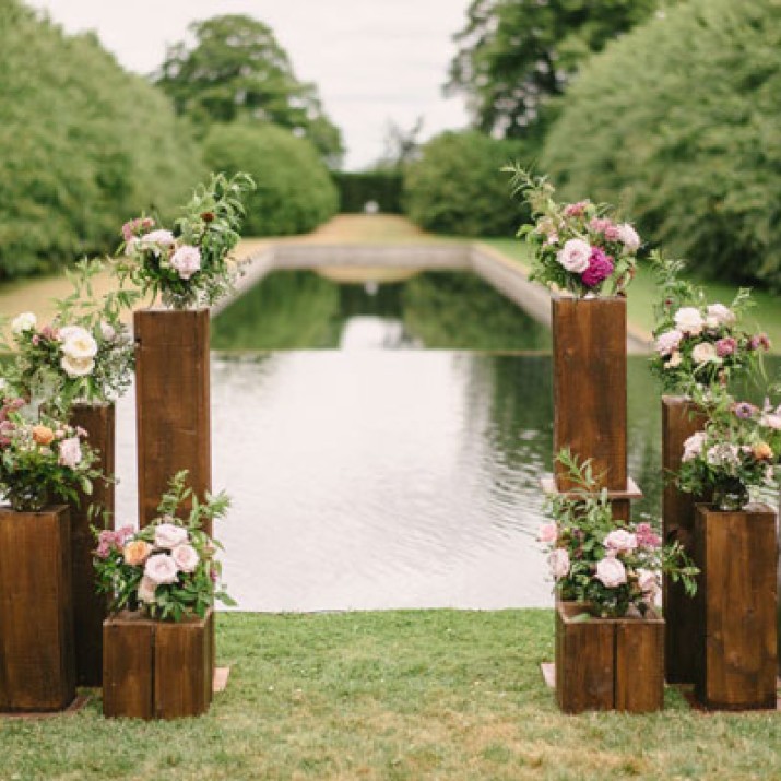 Xu Hướng Trang Trí Tiệc Cưới Ngoài Trời Năm 2020            