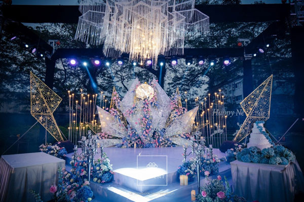 Trang trí hôn lễ ngoài trời đẹp