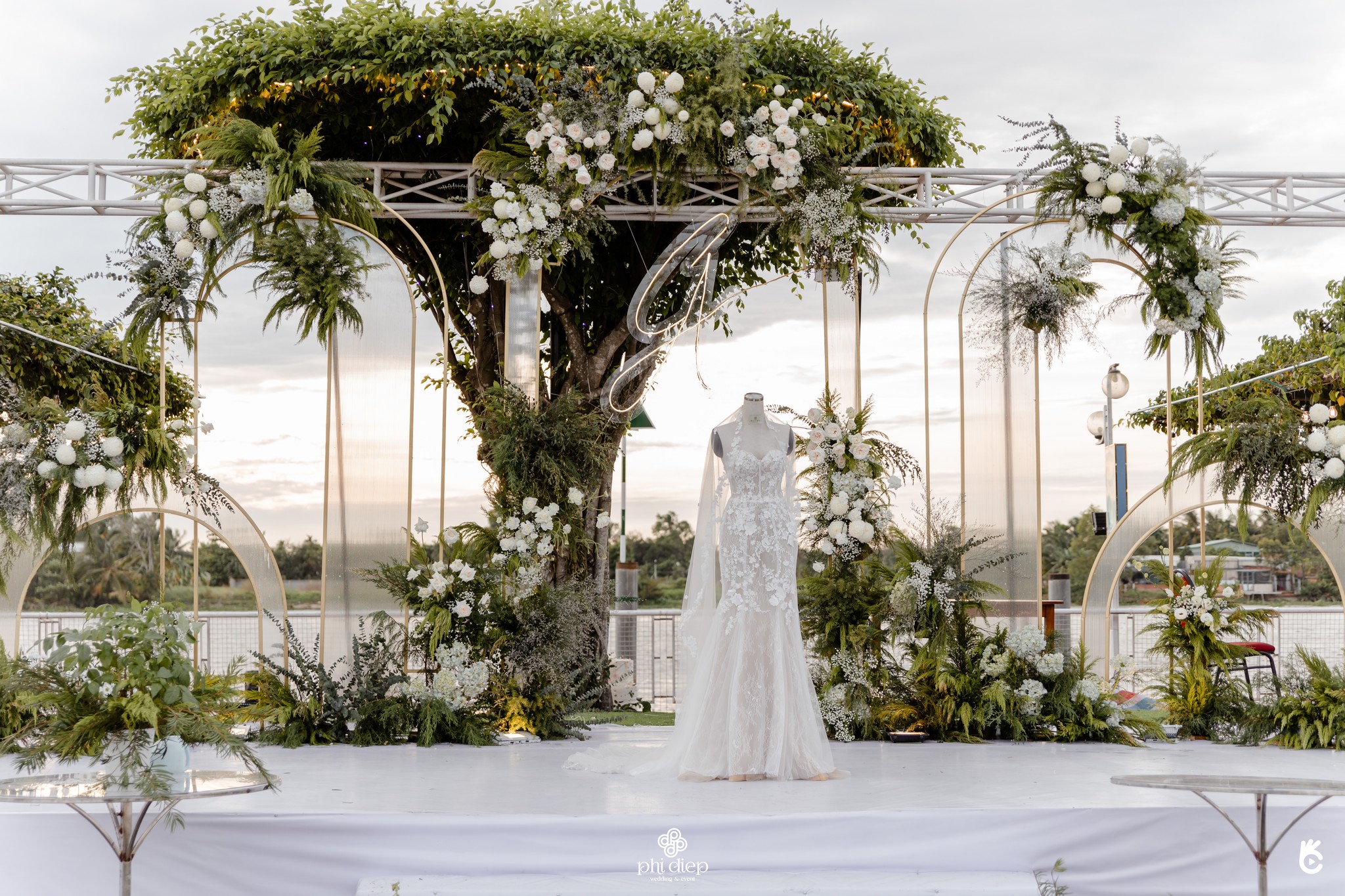 MINIMALIST WEDDING - TỔ CHỨC ĐÁM CƯỚI PHONG CÁCH TỐI GIẢN