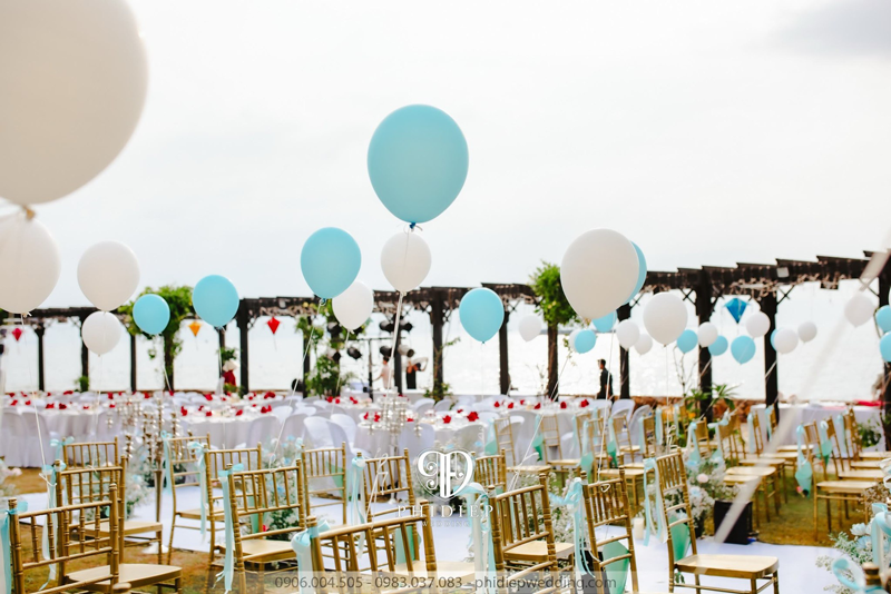 Wedding Planner tạo kiểu bàn đám cưới như thế nào?