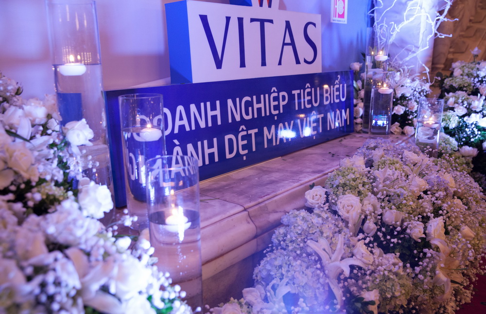 Trang trí hoa tươi sự kiện Vitas