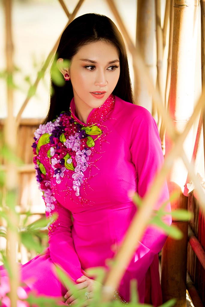 hoa-hau-vu-thu-khoe-dang-cung-ao-dai-1