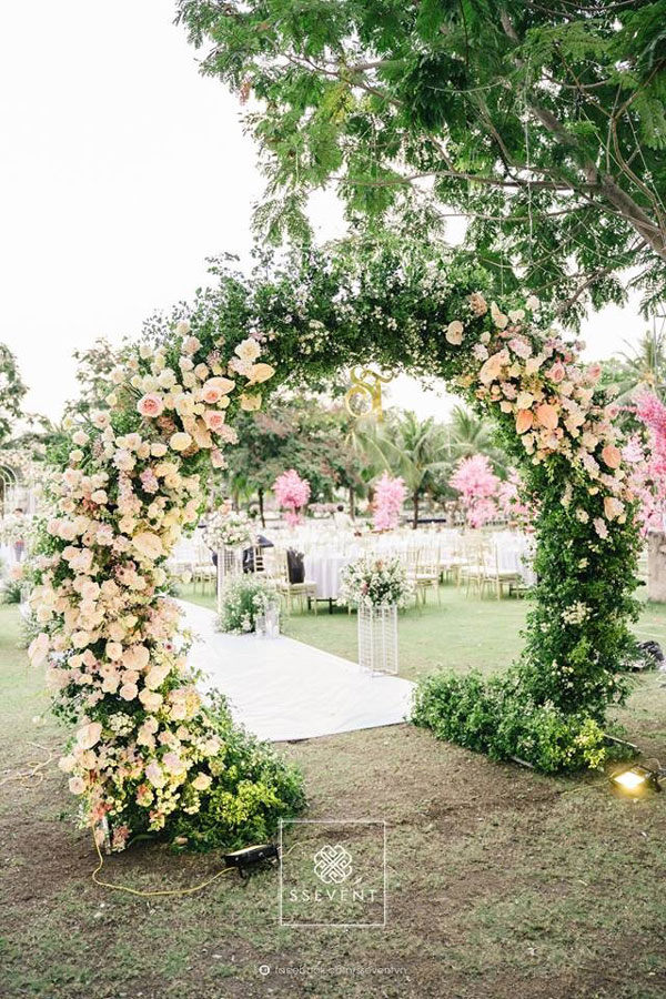 xu hướng cổng hoa cưới 2020