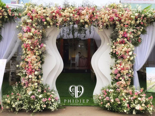 cổng hoa cưới đẹp
