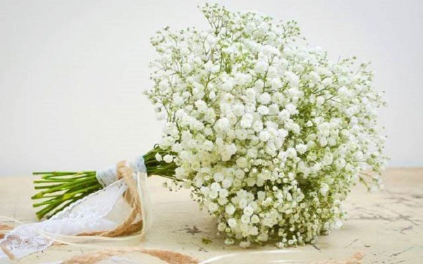 Cách làm hoa cầm tay cô dâu đơn giản