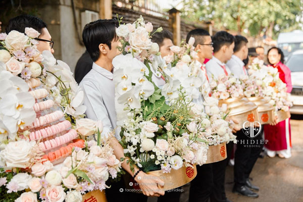 tráp ăn hỏi hiện đại và truyền thống