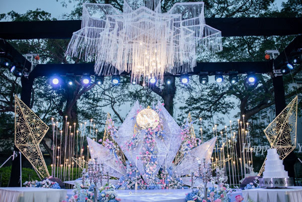 XU HƯỚNG TIỆC CƯỚI NGOÀI TRỜI