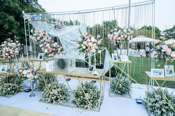 XU HƯỚNG TIỆC CƯỚI NGOÀI TRỜI